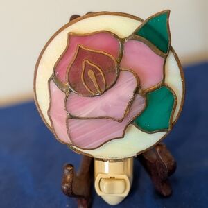 Tiffany-Style Handcrafted Pink Flower with Green Leaves Night Light